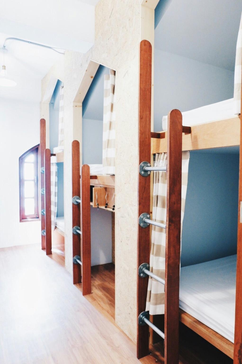 バーン&ベッド ホステル 写真