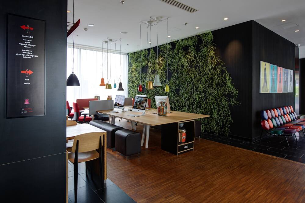 シチズンエム パリ シャルル ド ゴール 写真