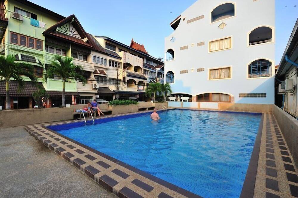 ティプライ ビーチ ホテル 写真