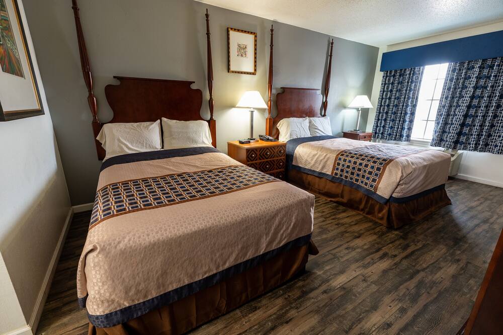 アメリカン イン & スイーツ ラッセルビル 写真