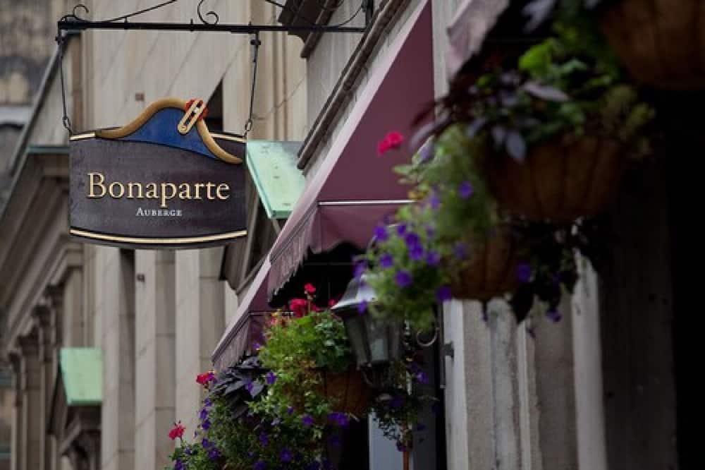 ホテル ボナパルト 写真