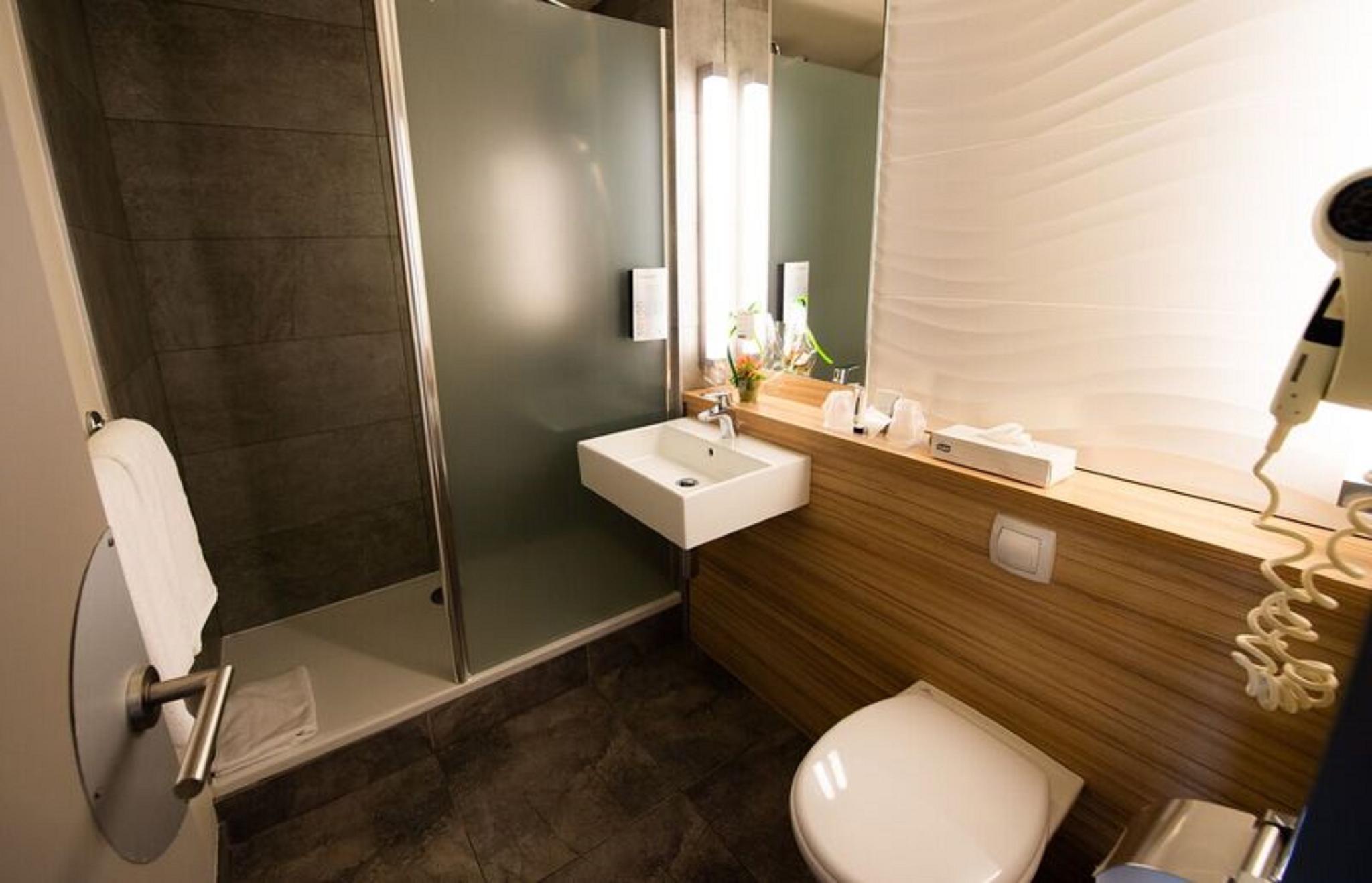 カンパニール ディジョン ノール トワゾン ドール ホテル 写真