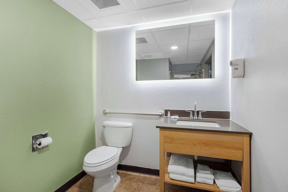 クオリティ イン アンド スイーツ モントレー、TN - クロスビル、TN 写真