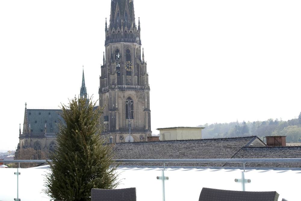 ホテル シュバルツァー ベア 写真