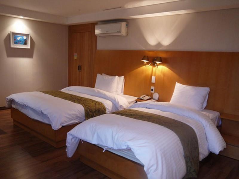 ユニオン ツーリスト ホテル 写真