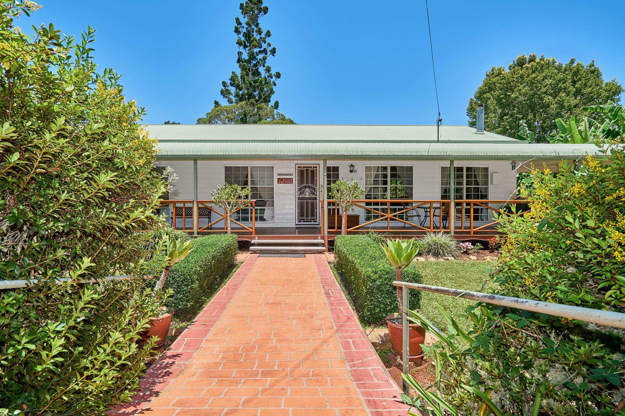 バーズ ン ブルーム コテージズ 写真