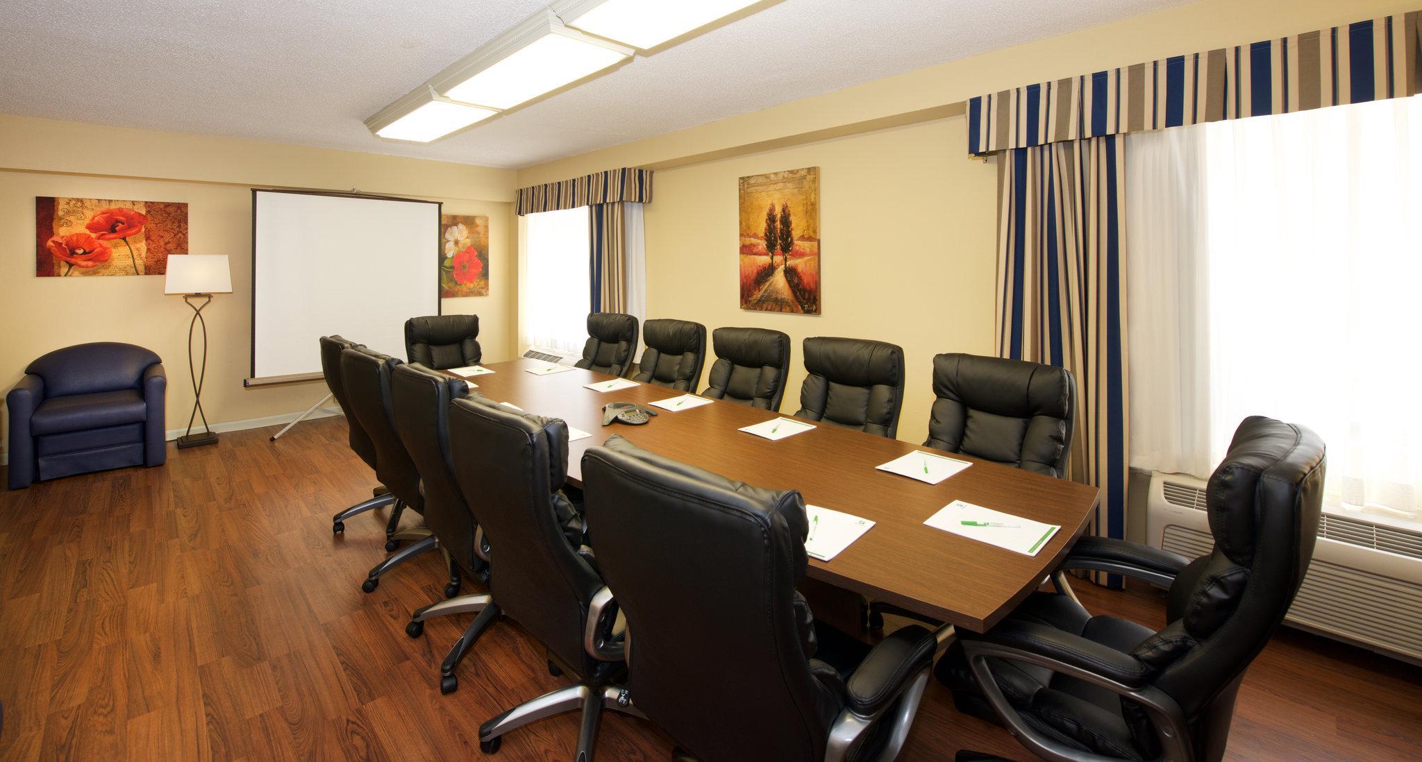 ホリデイ イン ホテル ＆ スイーツ シカゴ ダウンタウン バイ IHG 写真