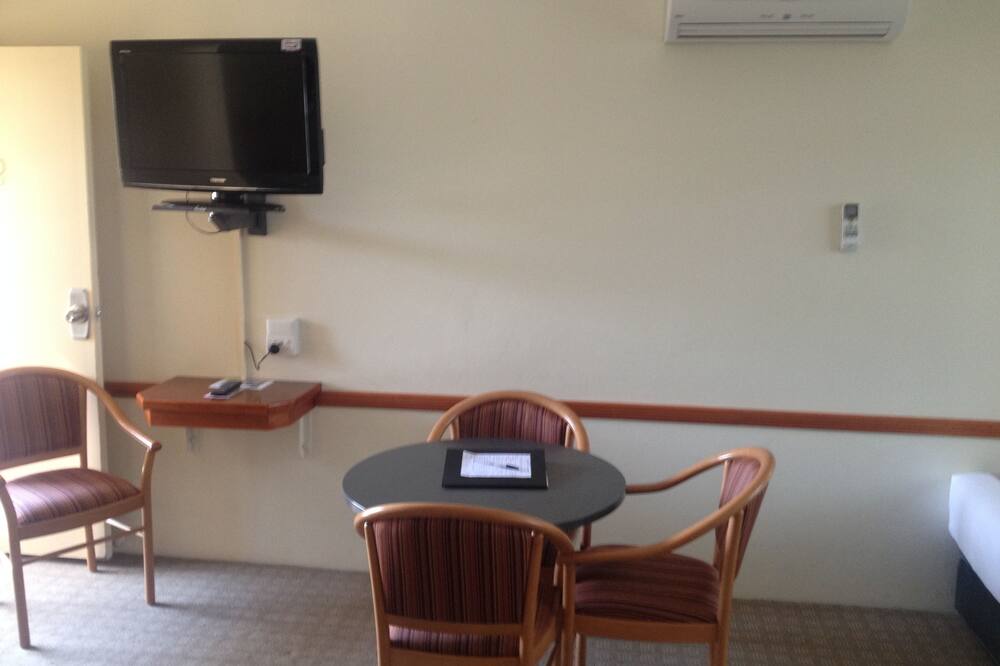 ザ 3 エクスプロラーズ モーテル 写真