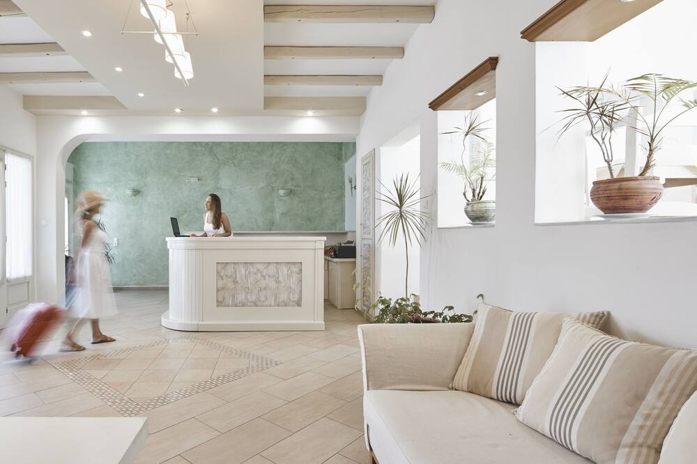 ニッソス ティラ ホテル 写真