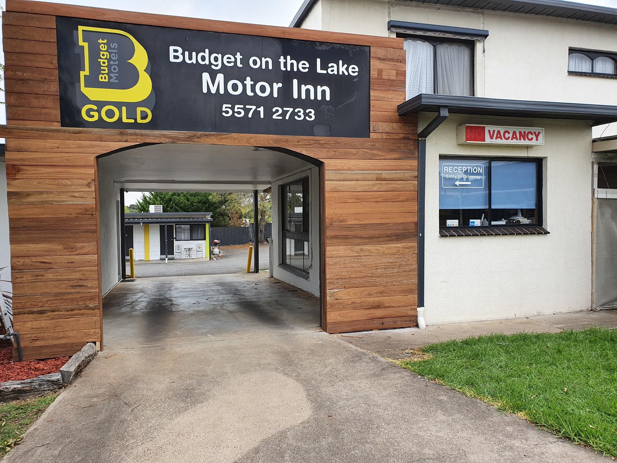 Budget on the Lake Motel