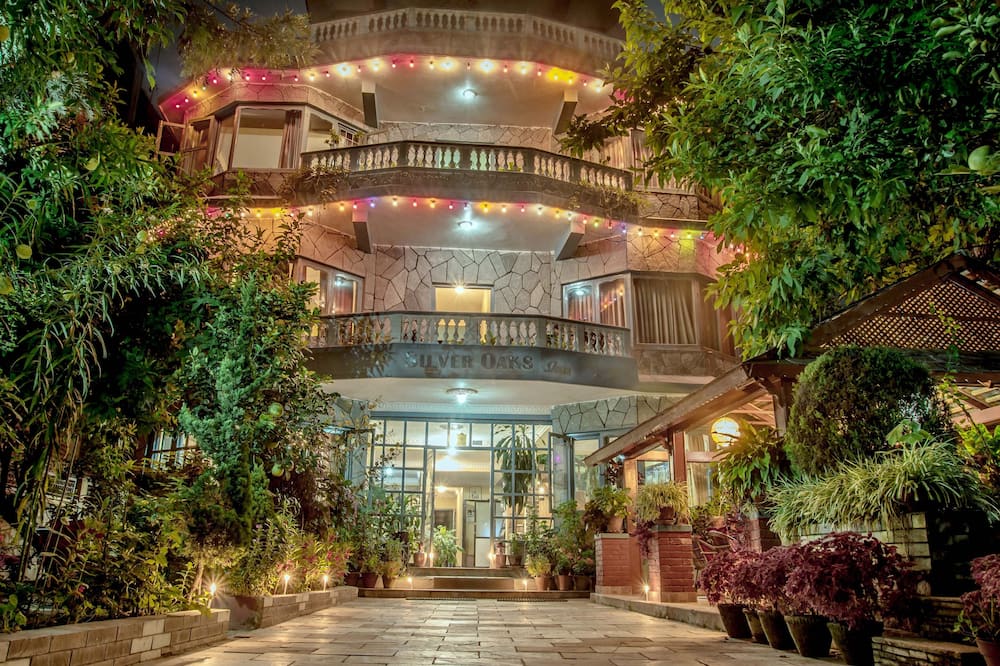 ザ シルバー オークス イン 写真