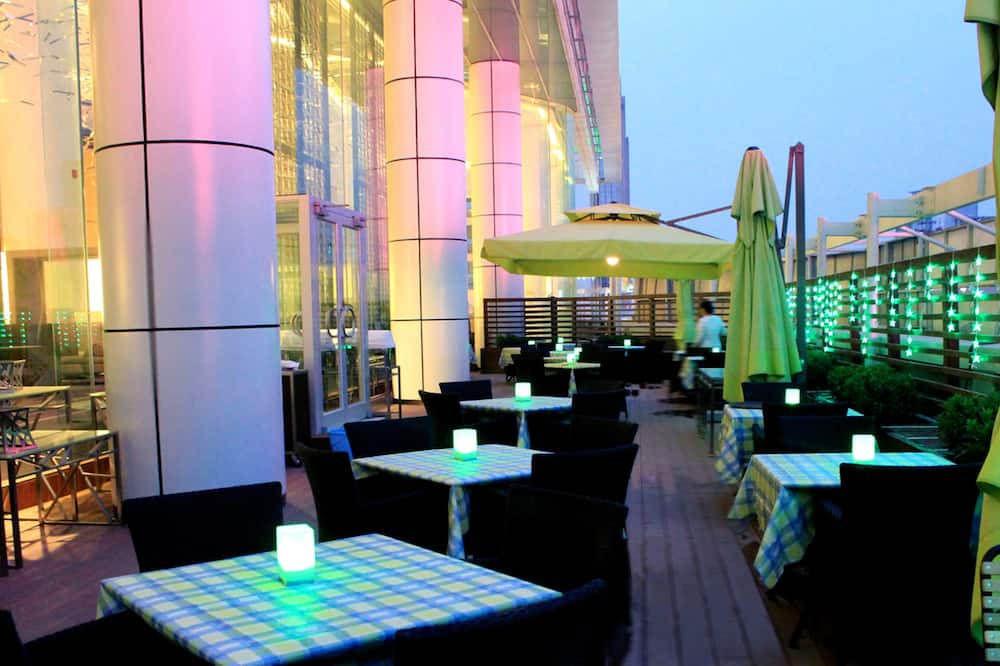 ホリデイ イン 石家庄 セントラル by IHG (石家庄万象天成假日酒店) 写真