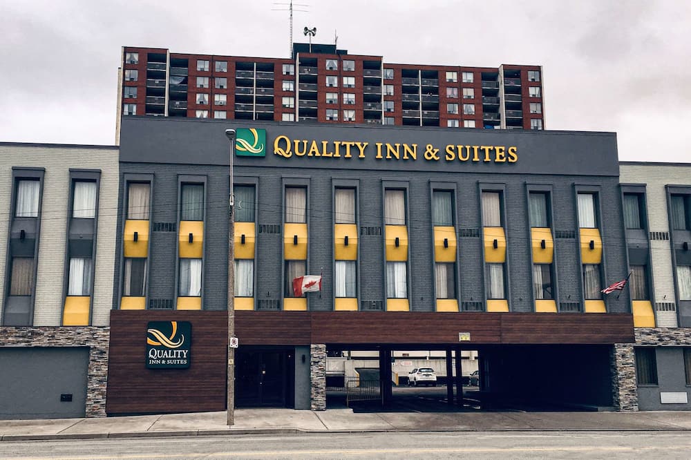 クオリティ イン & スイーツ ダウンタウン 写真