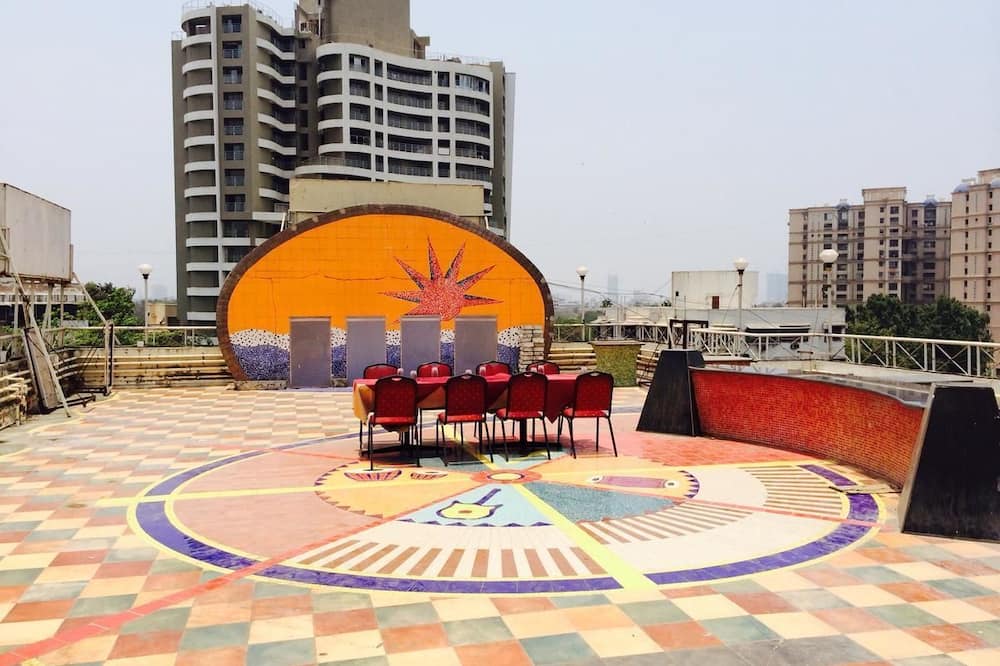 ヨギ ブロードウェイ 写真