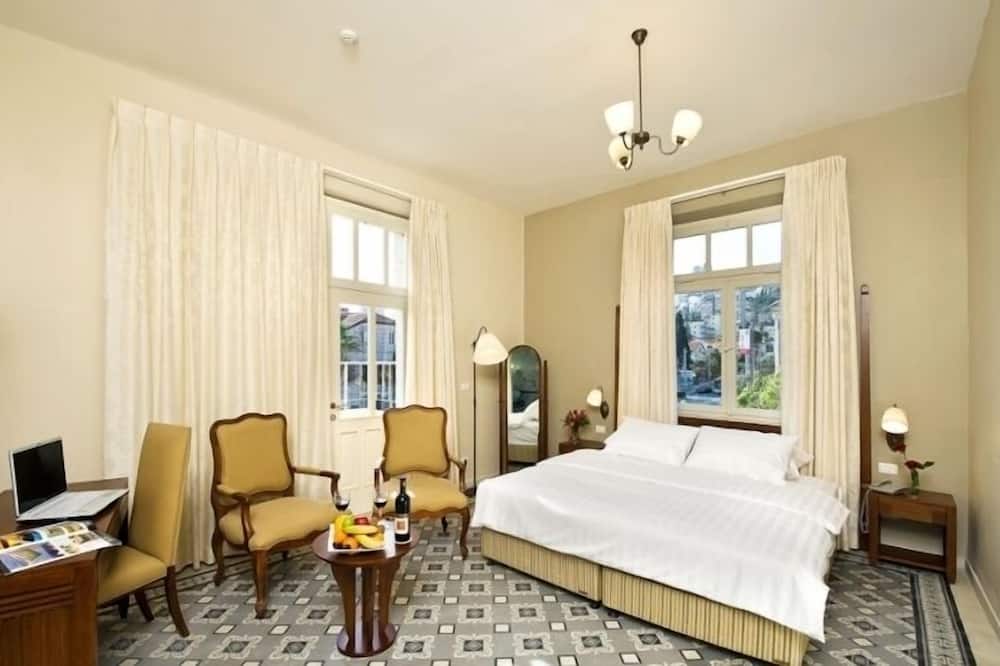 ザ コロニー ホテル 写真