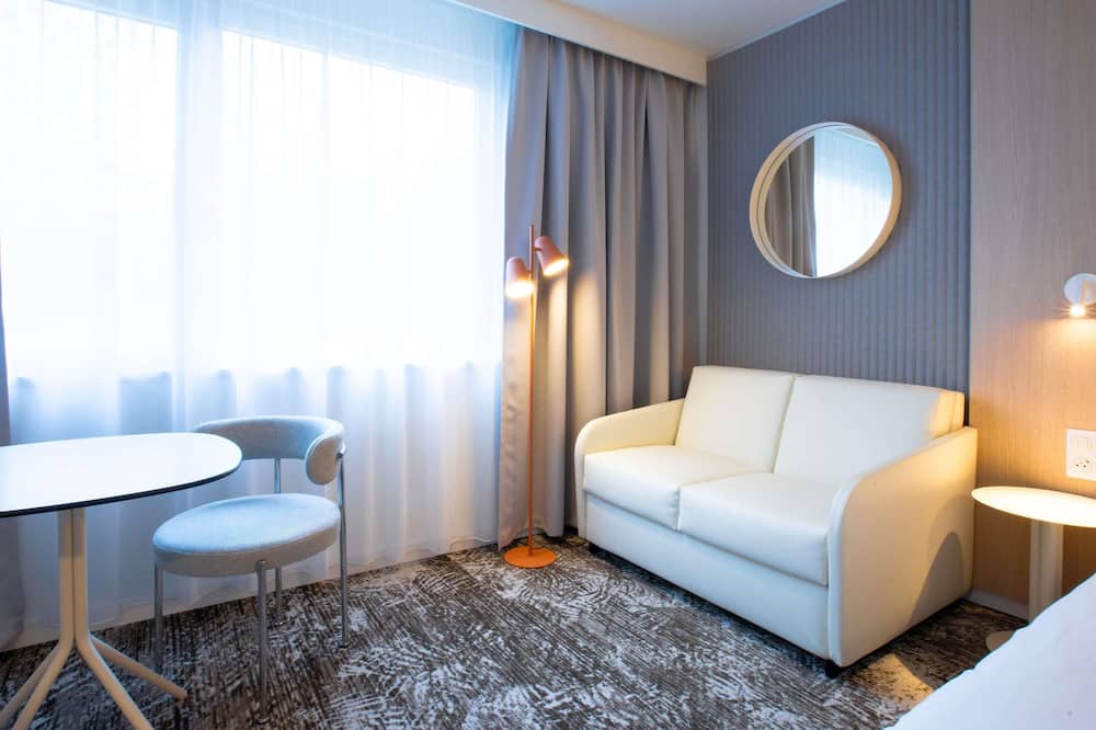 ノボテル ミュルーズ バール フリブール 写真