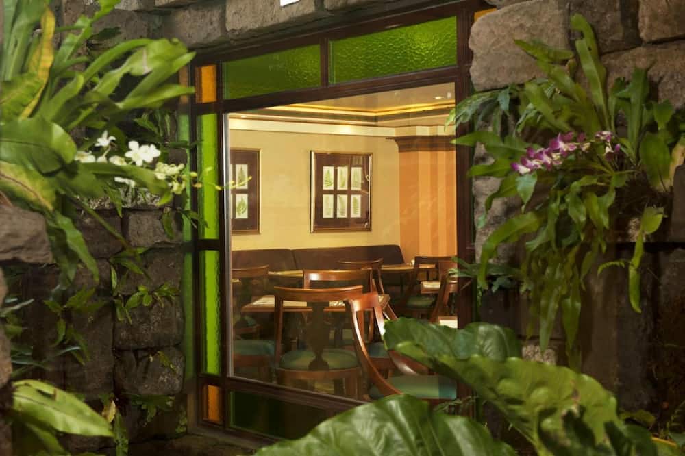 ヘラルド スイーツ ホテル 写真