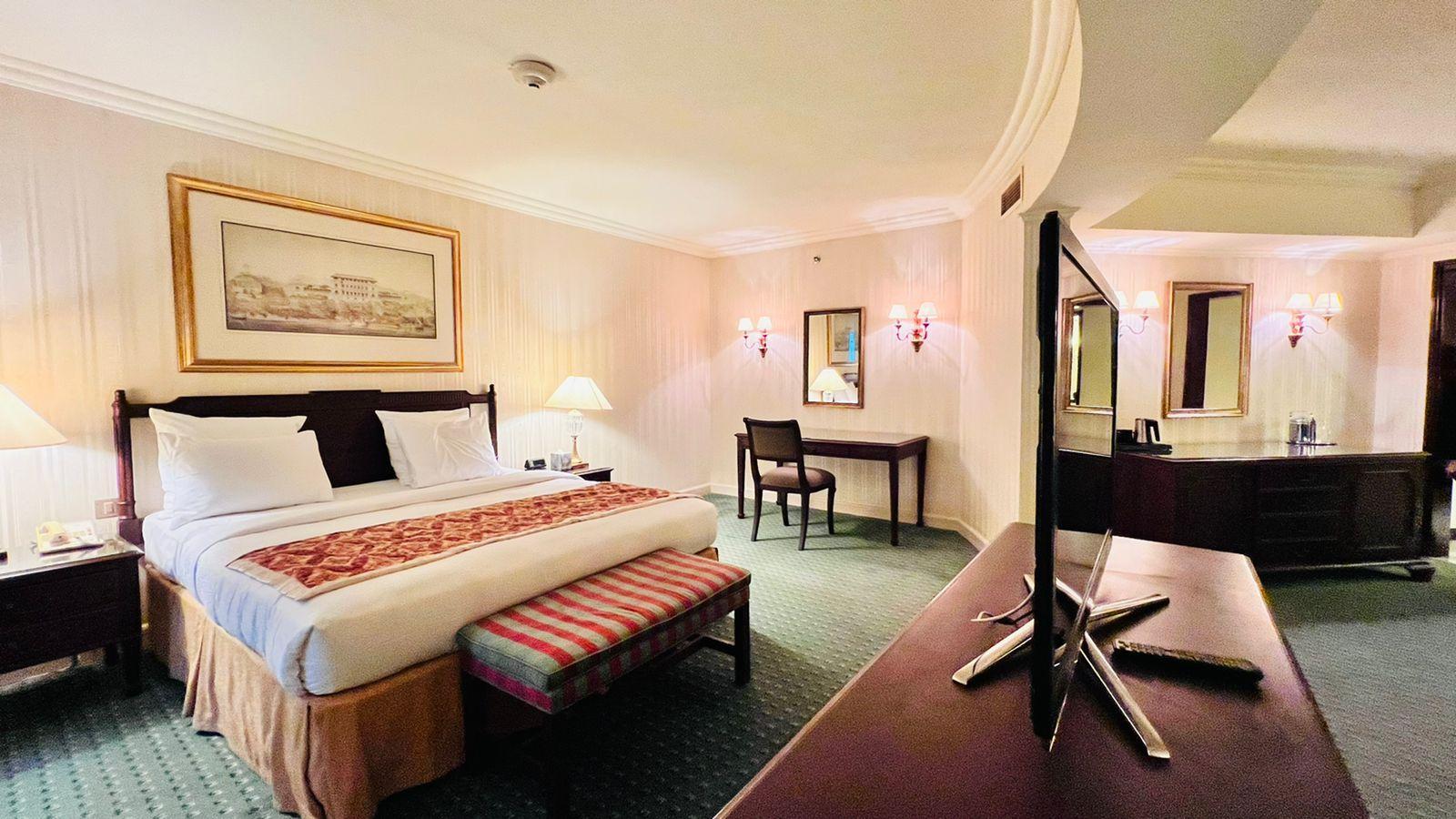 ザ ブリストル ホテル バイ ロイヤル オーキッド ホテル マネジメント 写真