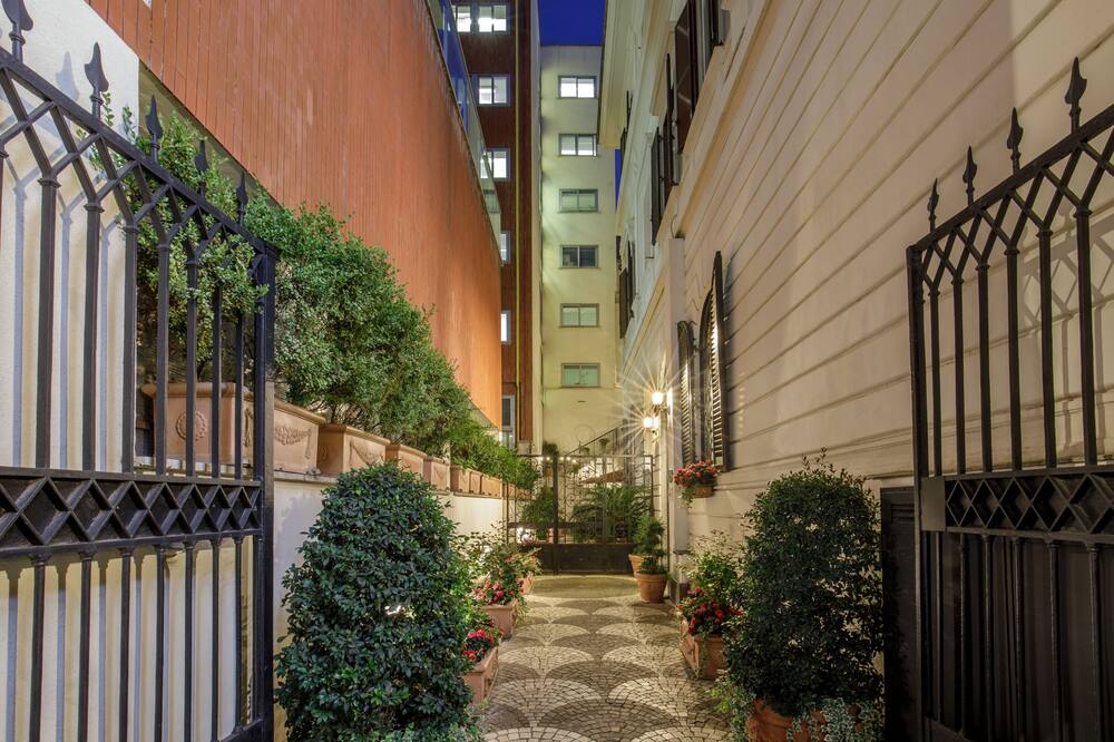 ロイヤル コート ホテル 写真