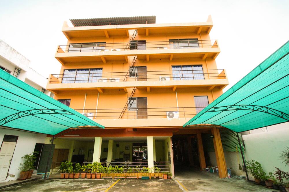 チャバ シャーレー 写真