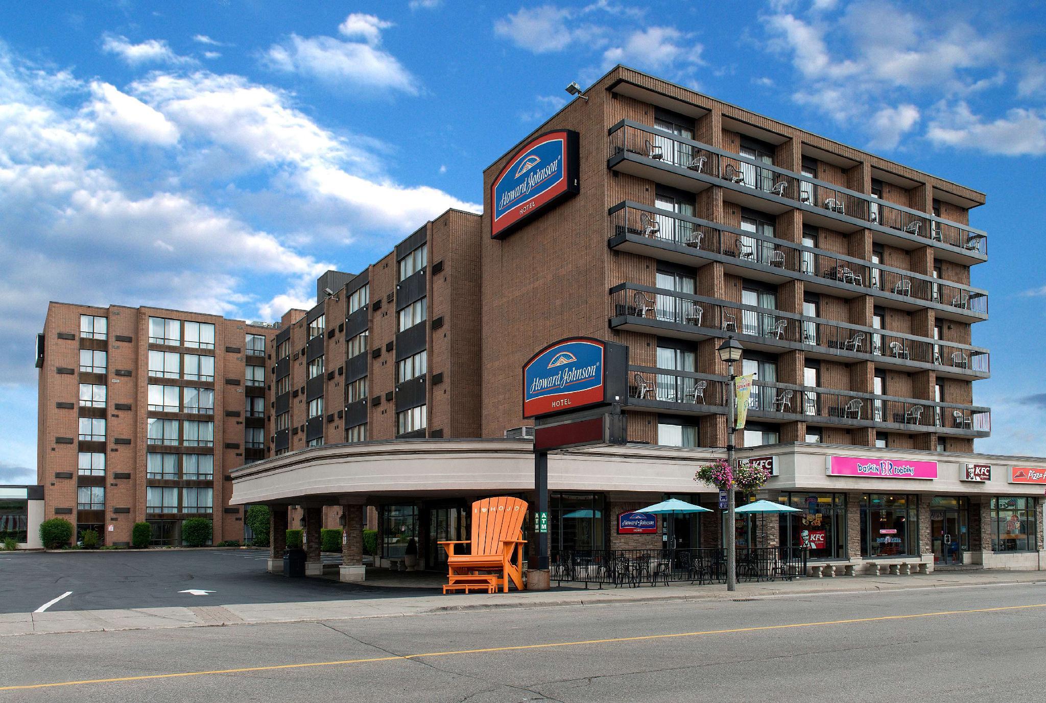 Howard Johnson Plaza by Wyndham by the Falls Niagara Falls 写真