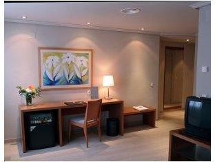 ホテル ポルセル トレ ガルデン 写真