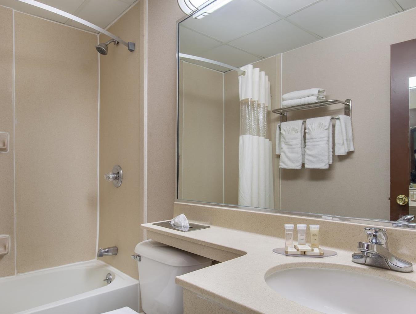 ハワード ジョンソン バイ ウィンダム ノース ベルゲン 写真