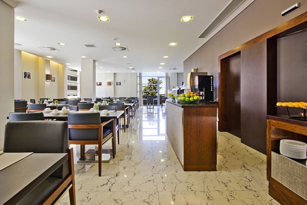 ユーロスターズ オポルト 写真