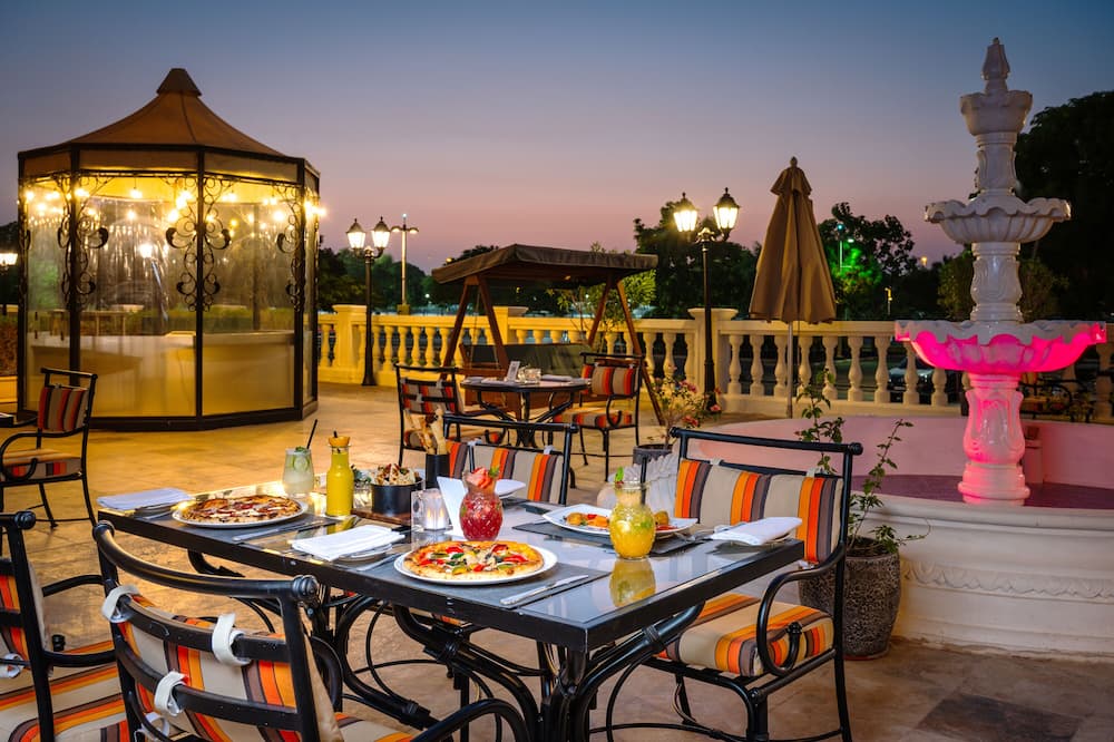 Al Aziziyah Boutique Hotel By The Torch 写真