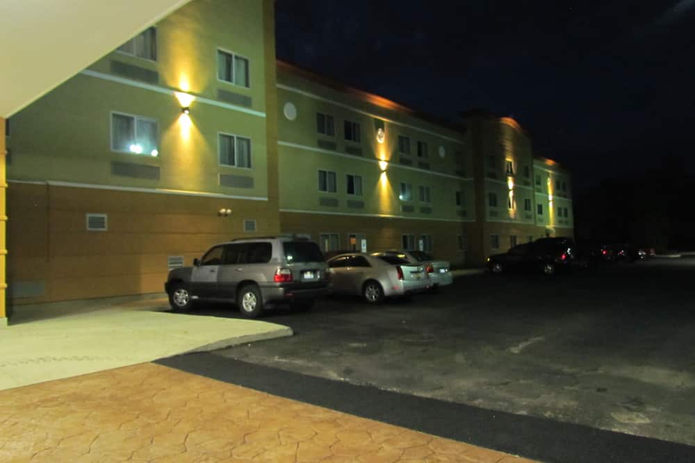 ラマダ バイ ウィンダム グレンデール ハイツ / ロンバード 写真