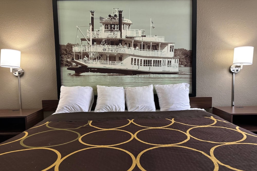 スーパー 8 バイ ウィンダム オールトン 写真