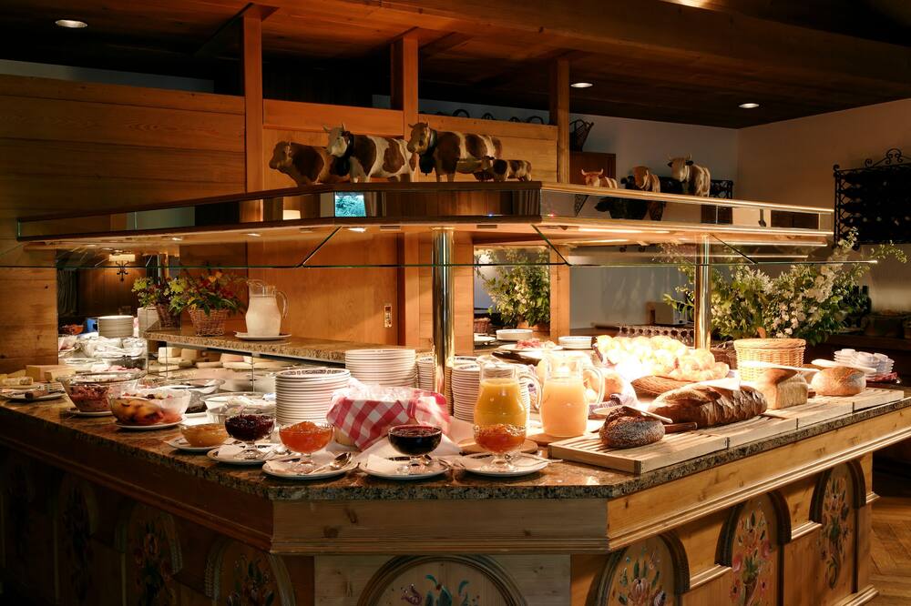 ホテル アルペンローズ ヴェンゲン 写真