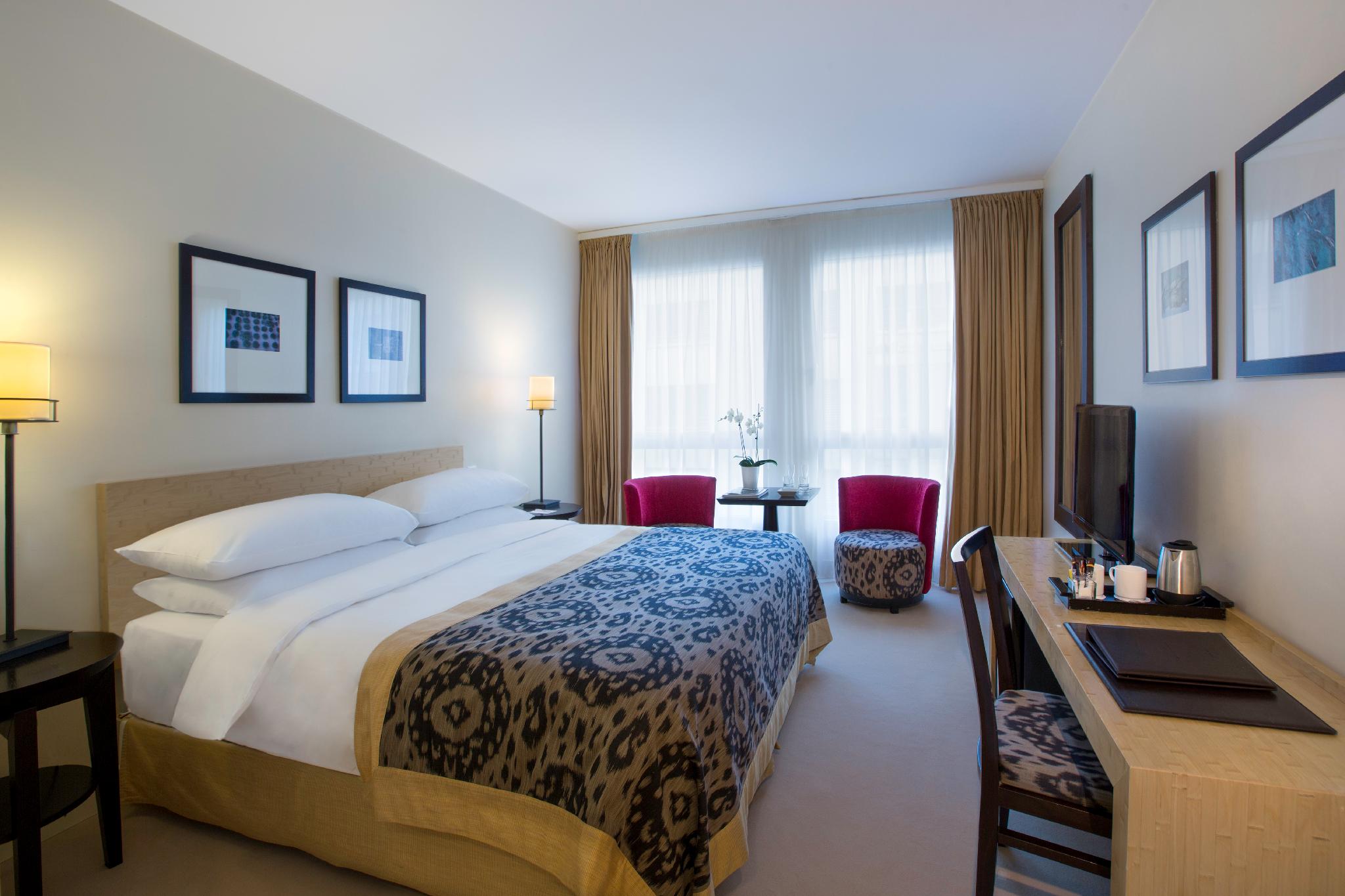 ジェイド マノテル ホテル 写真