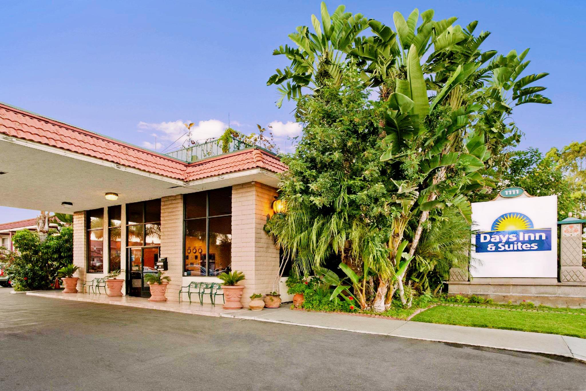 デイズ イン & スイーツ バイ ウィンダム アナハイム アット ディズニーランド パーク 写真