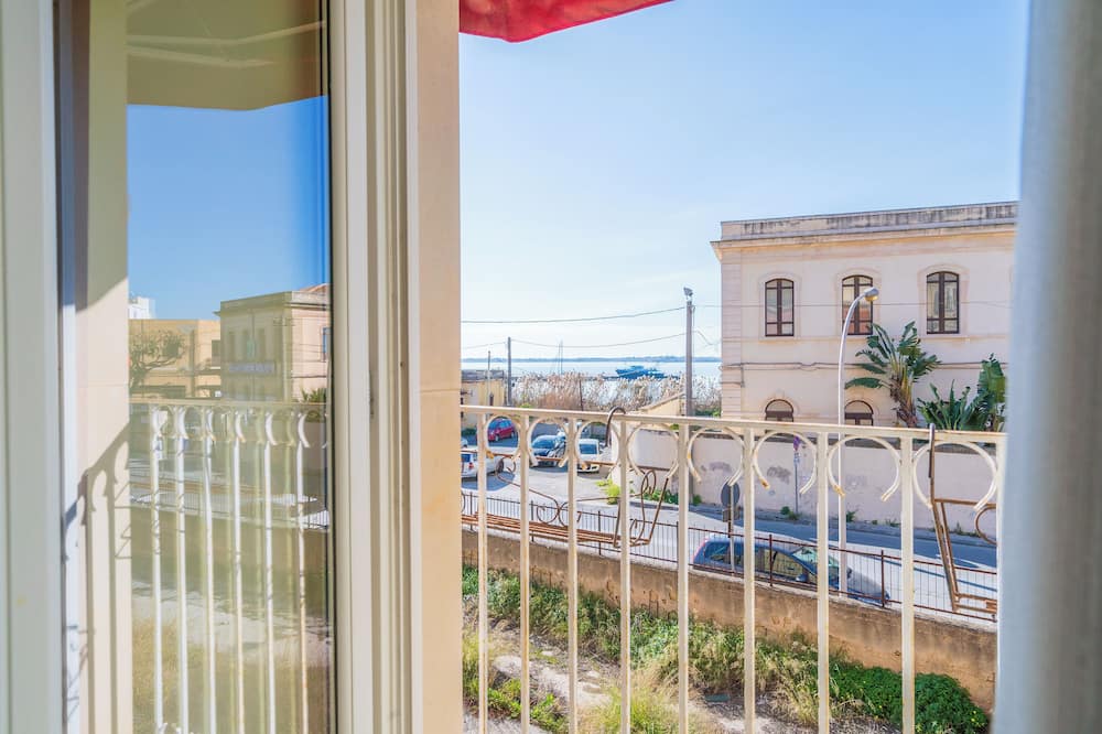 ホテル メディテラネオ 写真