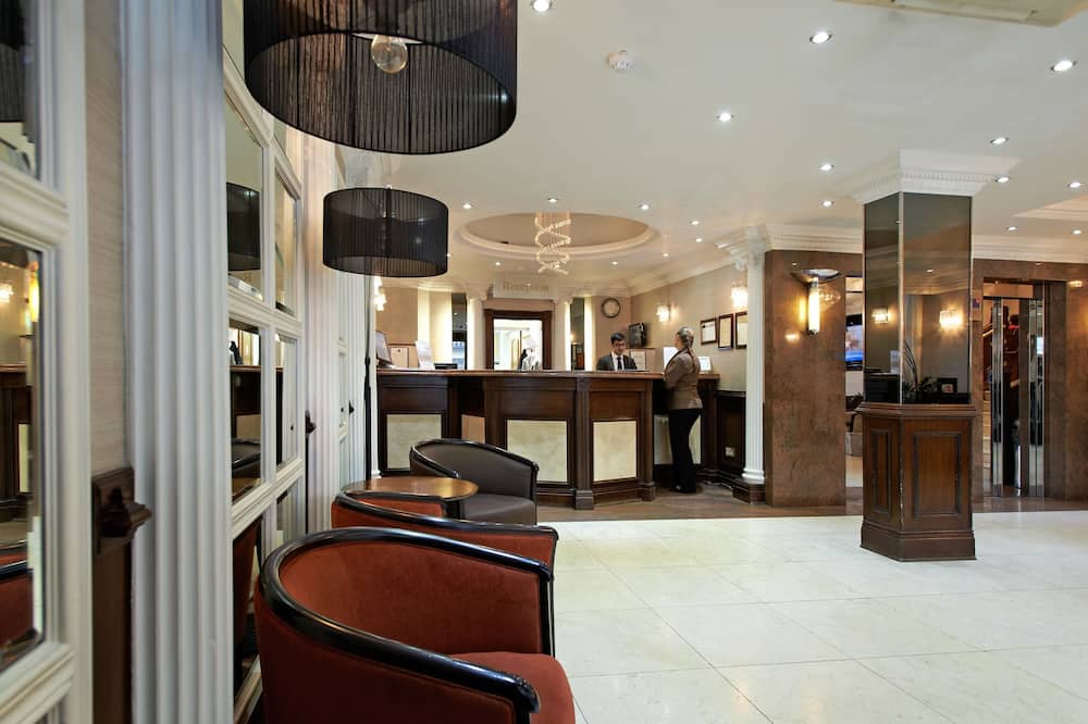 ロイヤル イーグル ホテル 写真