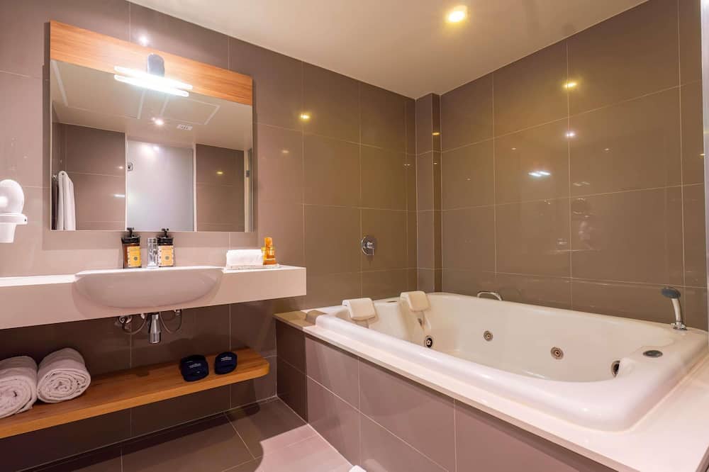 ノボテル クリチバ バテル 写真