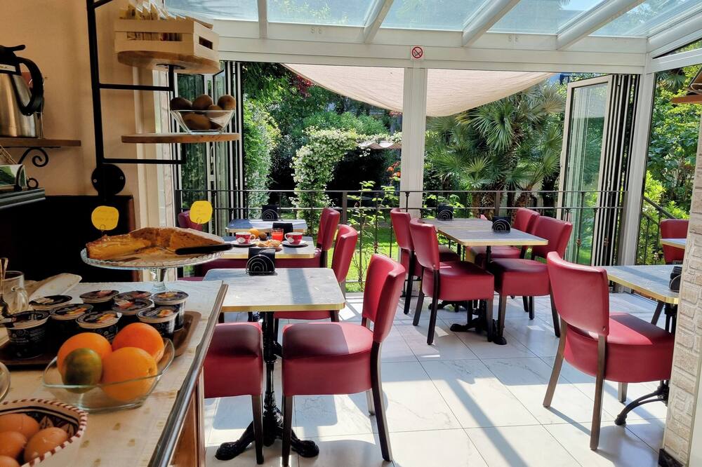 チャーリー ホテル 写真