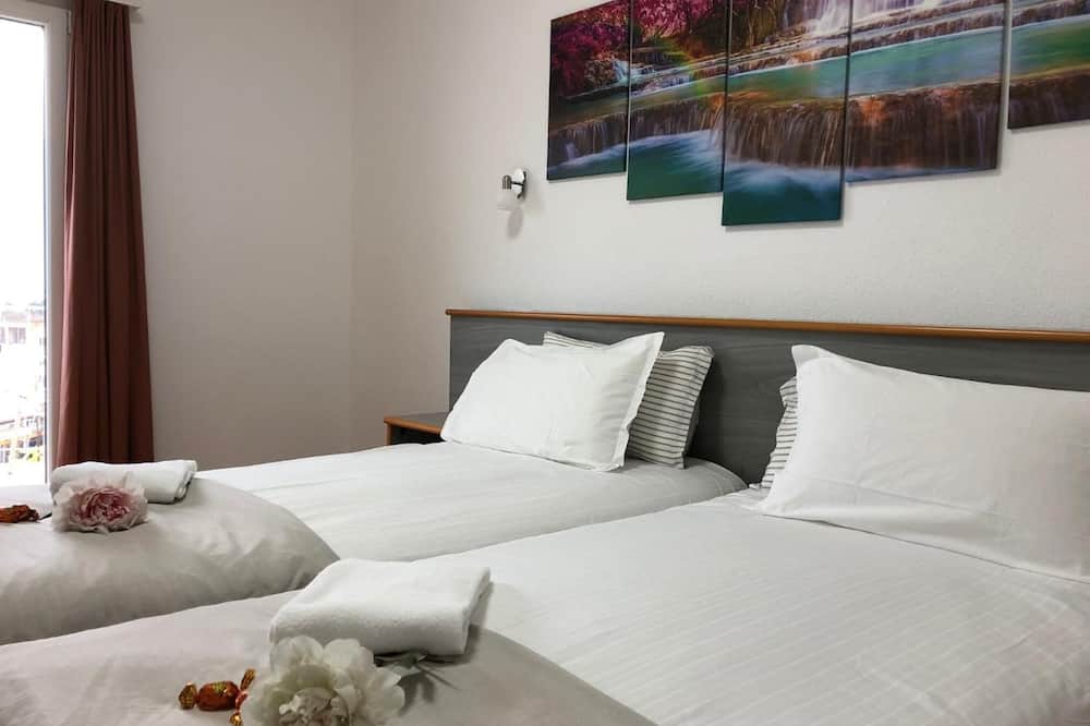 ホテル ガルニ モンタルディ 写真