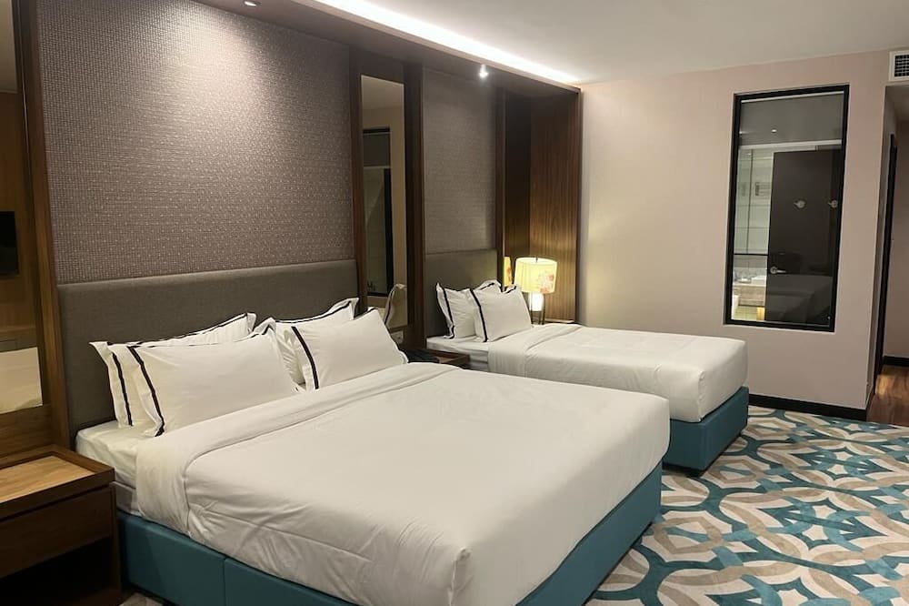 クリスティ スイーツ ホテル 写真