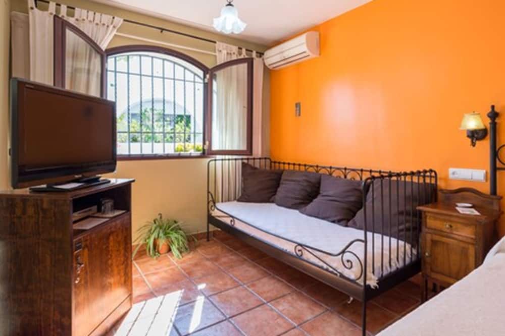 ホステル エル エスクード デ ミハス 写真