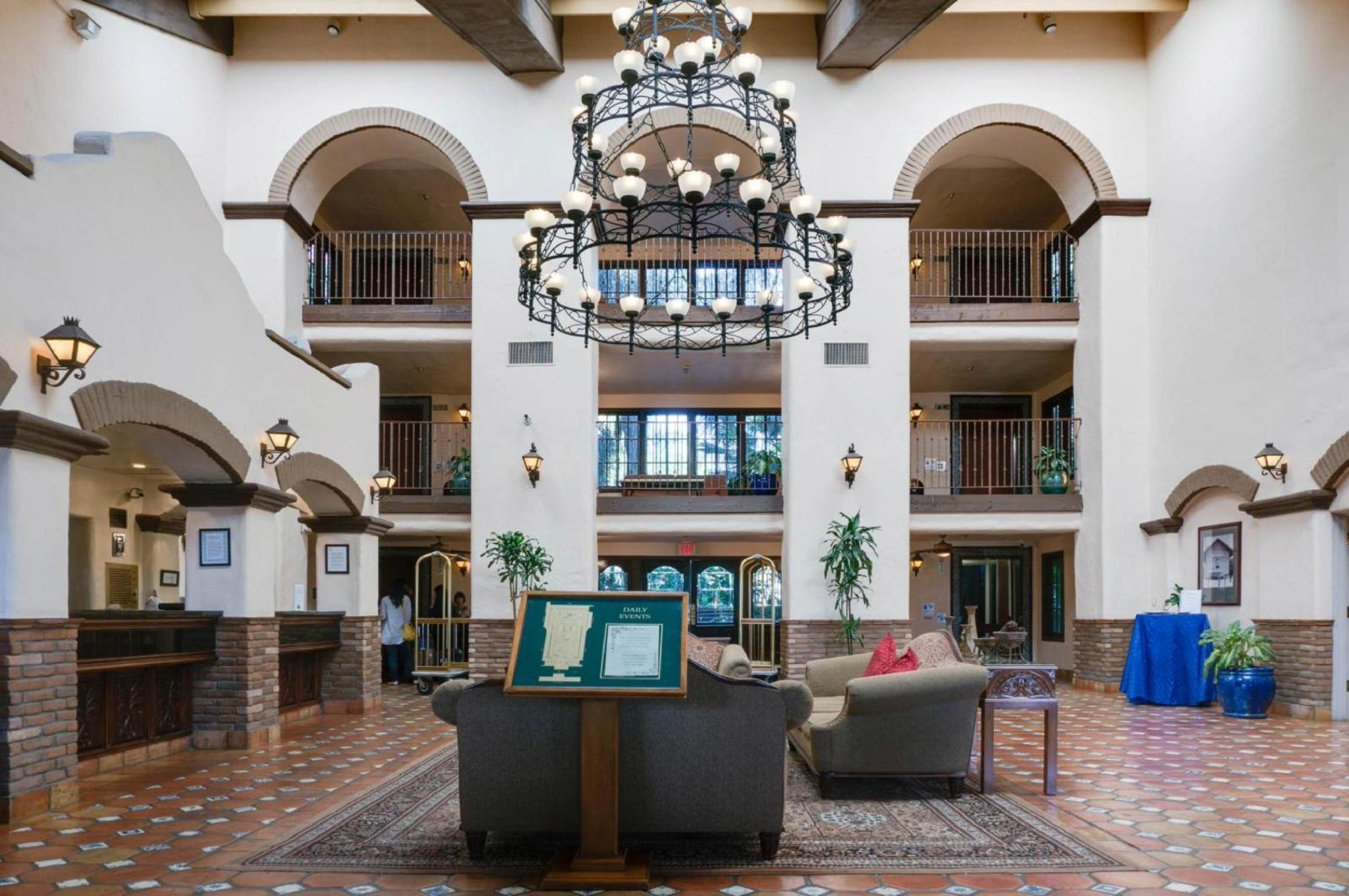 ブエナ パーク グランド ホテル ＆ スイーツ 写真