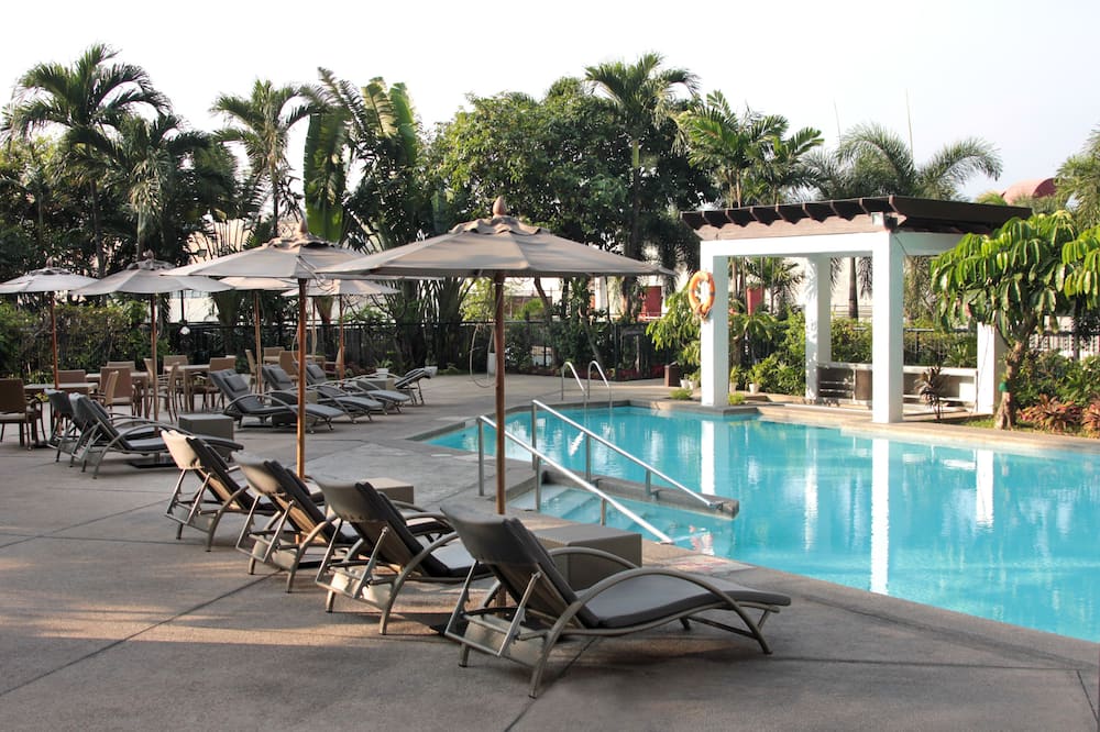 クラウンプラザ マニラ ガレリア バイ IHG 写真