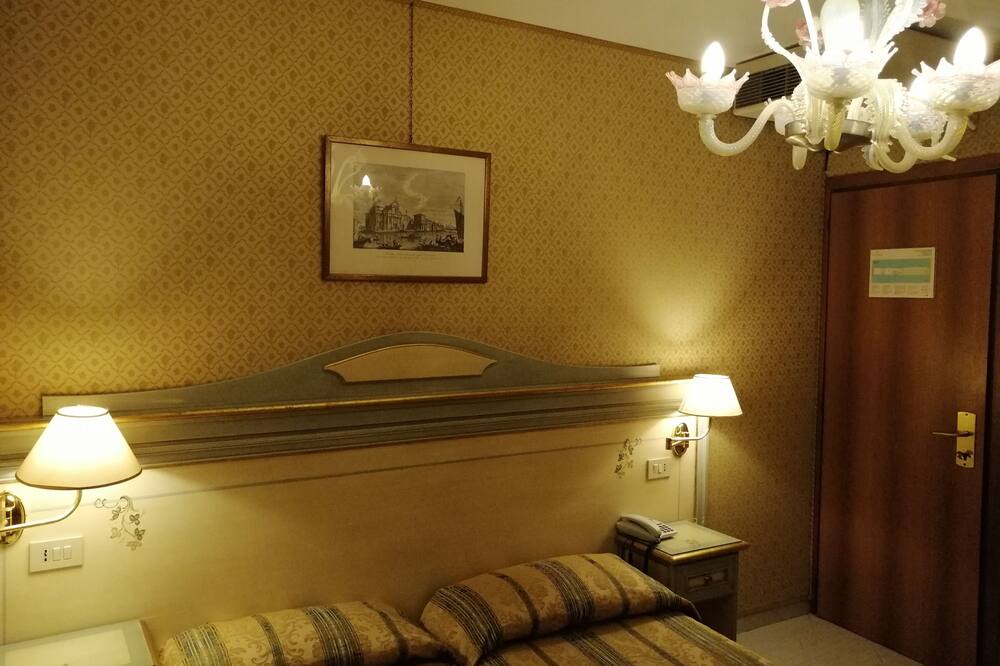 ホテル ファリエール 写真