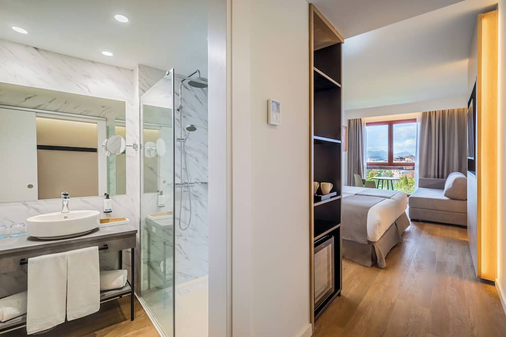 オクシデンタル パンプローナ 写真