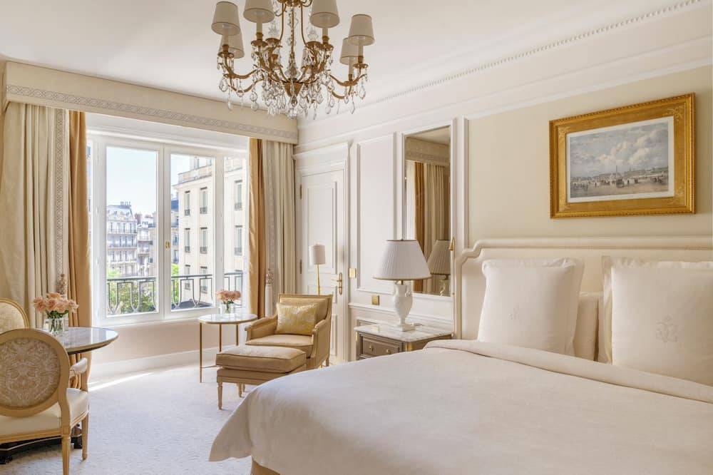 フォー シーズンズ ホテル ジョルジュ サンク パリ 写真