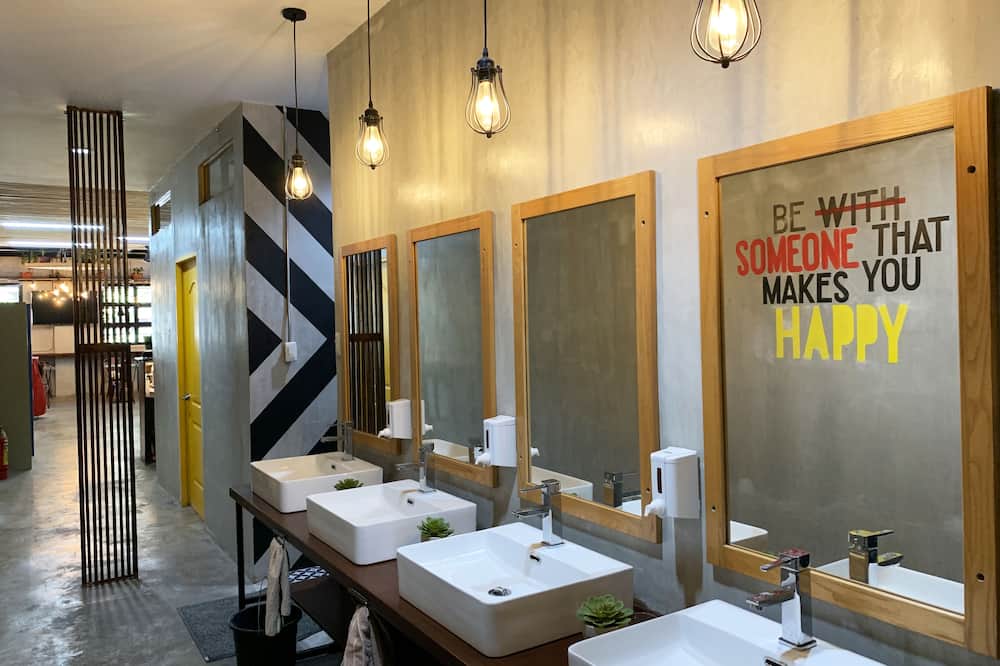 ハッピーネスト ホステル セブ 写真