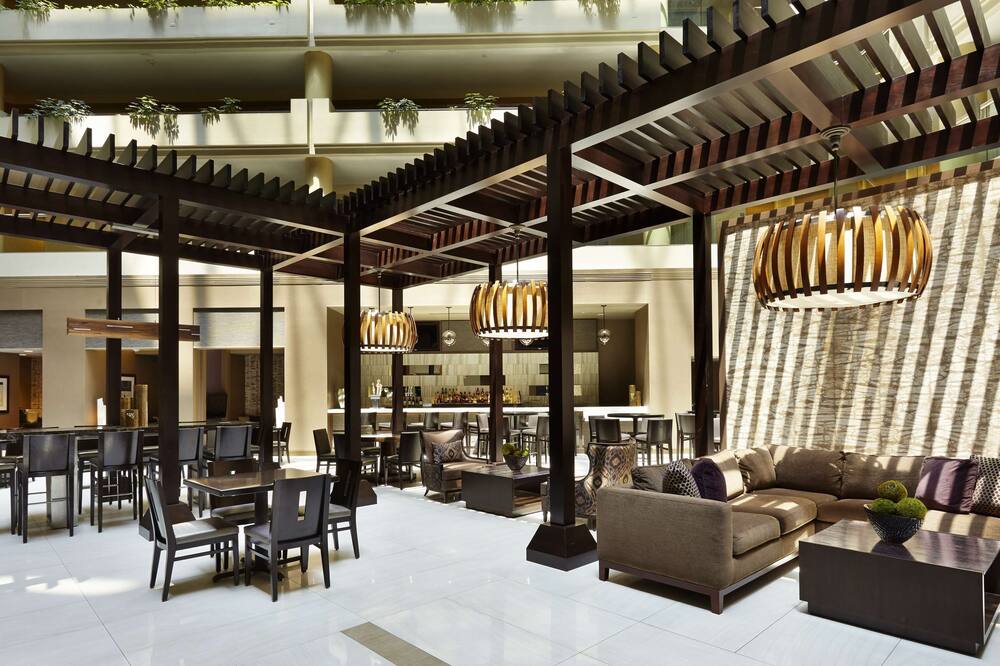 エンバシー スイーツ バイ ヒルトン クリスタル シティ ナショナル エアポート 写真