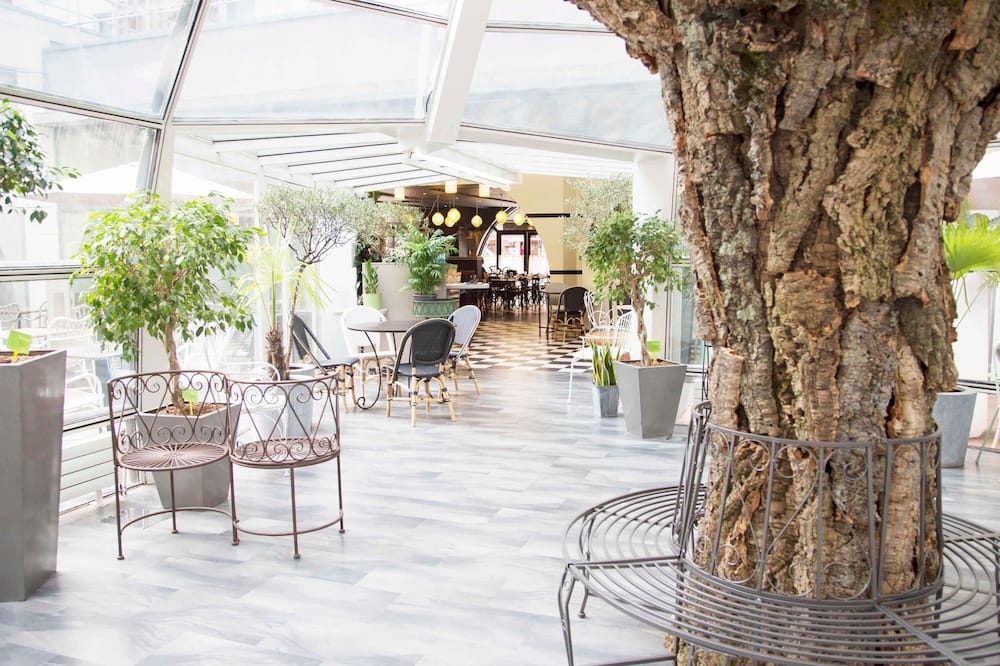 イビス パリ トゥール エッフェル カンブロンヌ 15区 写真