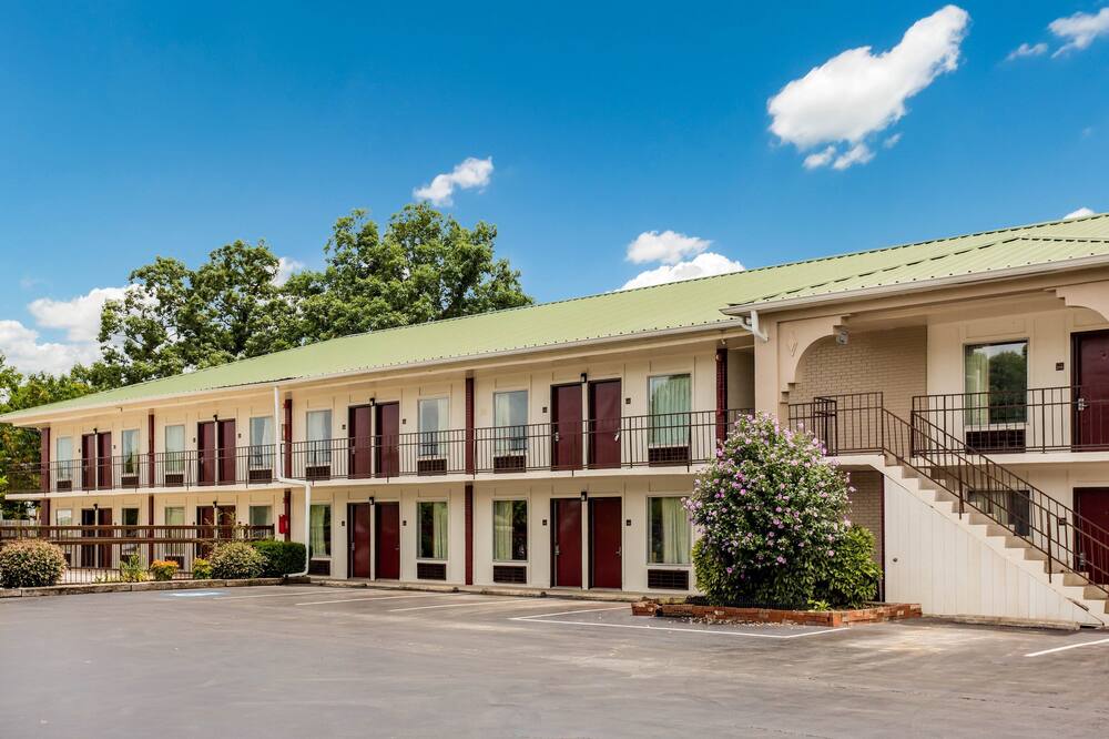 レッド ルーフ イン モンティーグル - I-24 写真